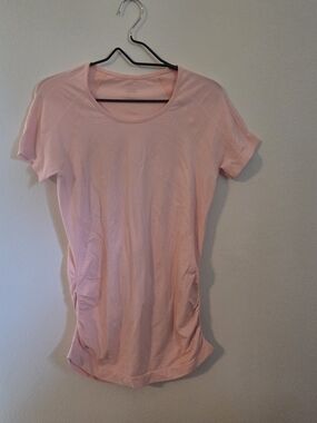 ATHLETA Speedlight Seamless Stretch Ruched Tee, Spice Size Large pink orange run
